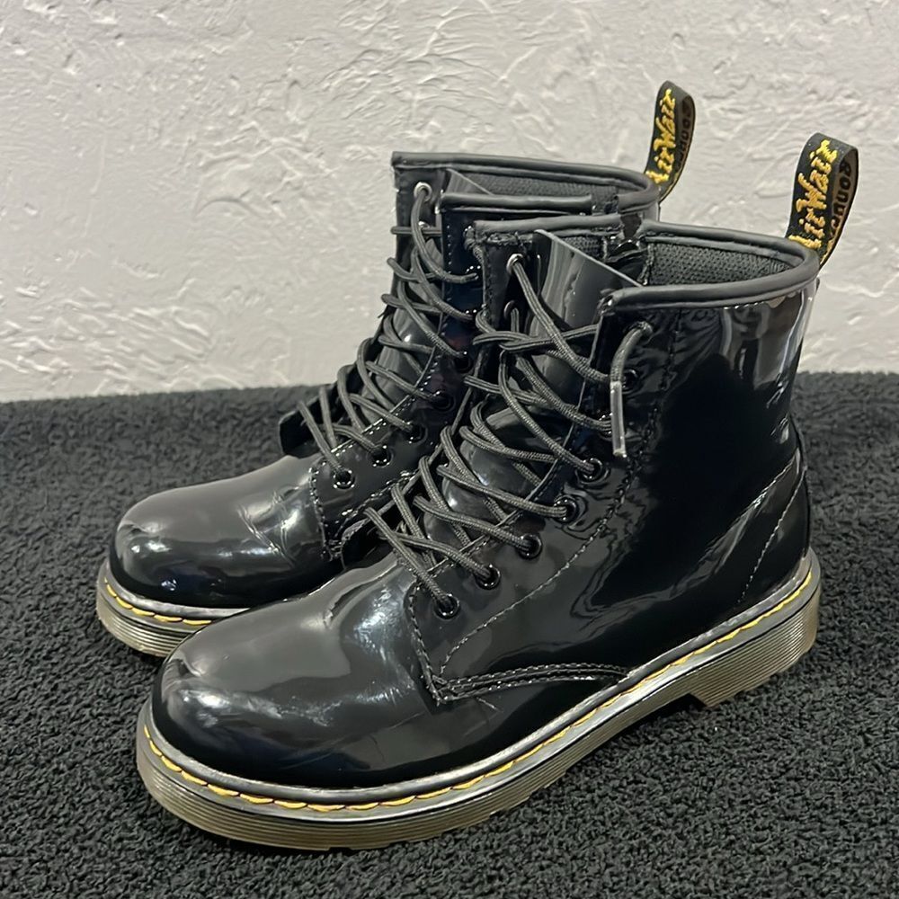 🔥 DR MARTENS Doc Martens Black Patent Leather Combat Boots Women Sz 5 - PERFECT